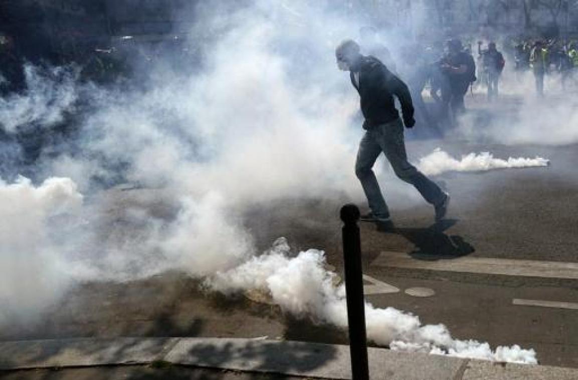 Eerste opstootjes in Parijs op 23ste protestdag van "gele hesjes"