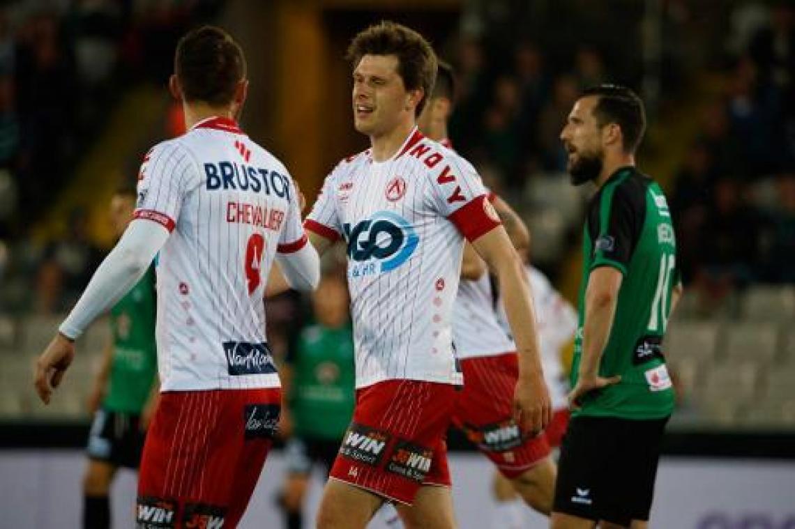Jupiler Pro League - Van der Bruggen loodst KV Kortrijk voorbij Cercle Brugge