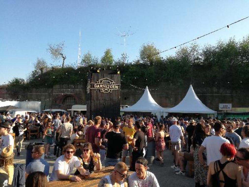 Tweede editie Garnizoen lokt 3.500 bezoekers naar zon en elektronische muziek in Diest