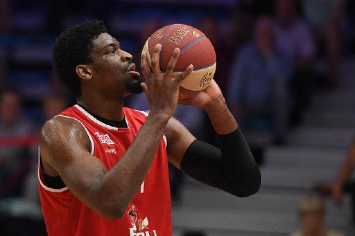 EuroMillions Basket League - Leider Oostende wint vlot van Mechelen