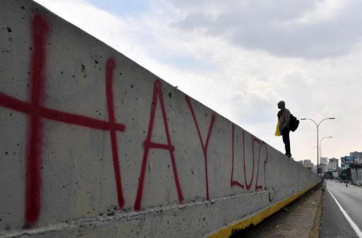 Crisis Venezuela - Overheid verkort werk- en schooldagen door elektriciteitspannes