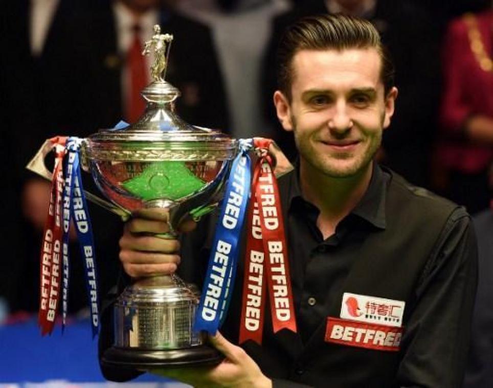 WK snooker - Mark Selby redt zijn vel tegen Zhao Xintong