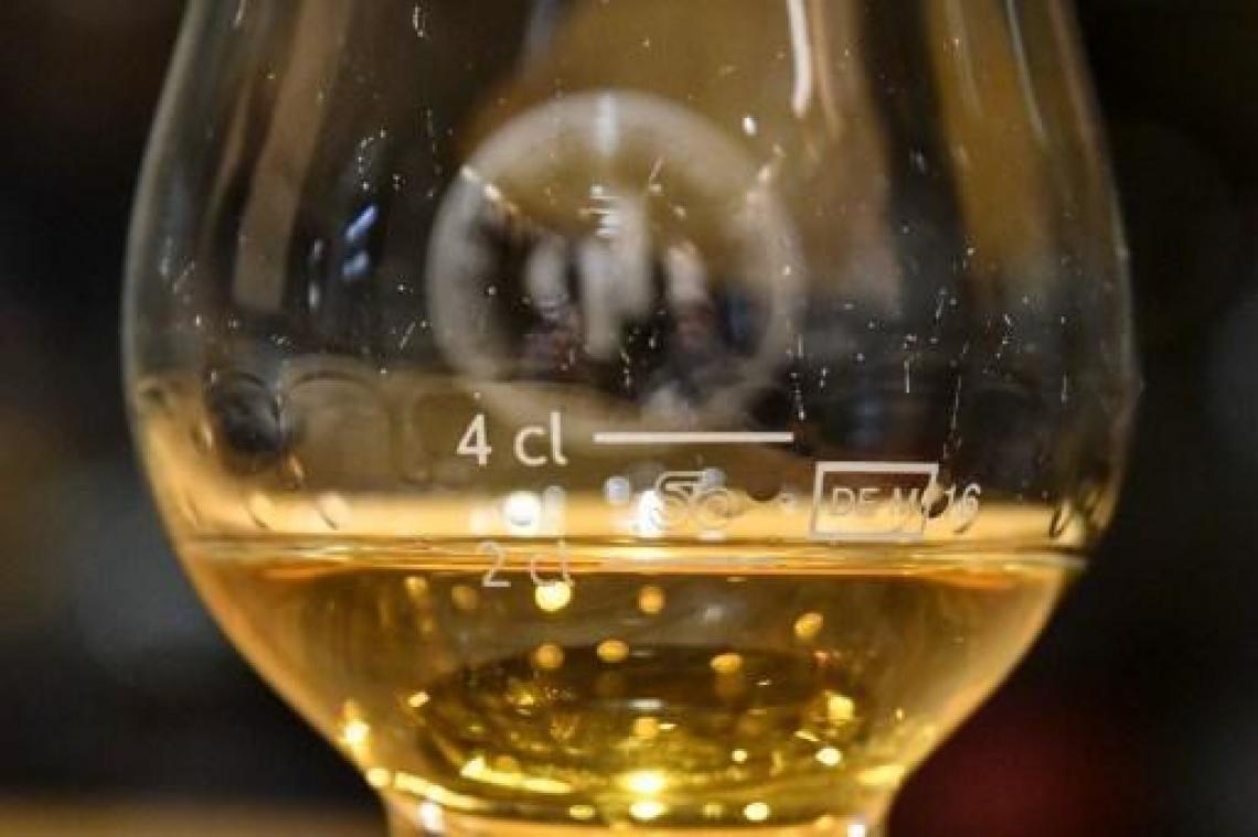 Douane ontdekt pak meer fraude met alcohol