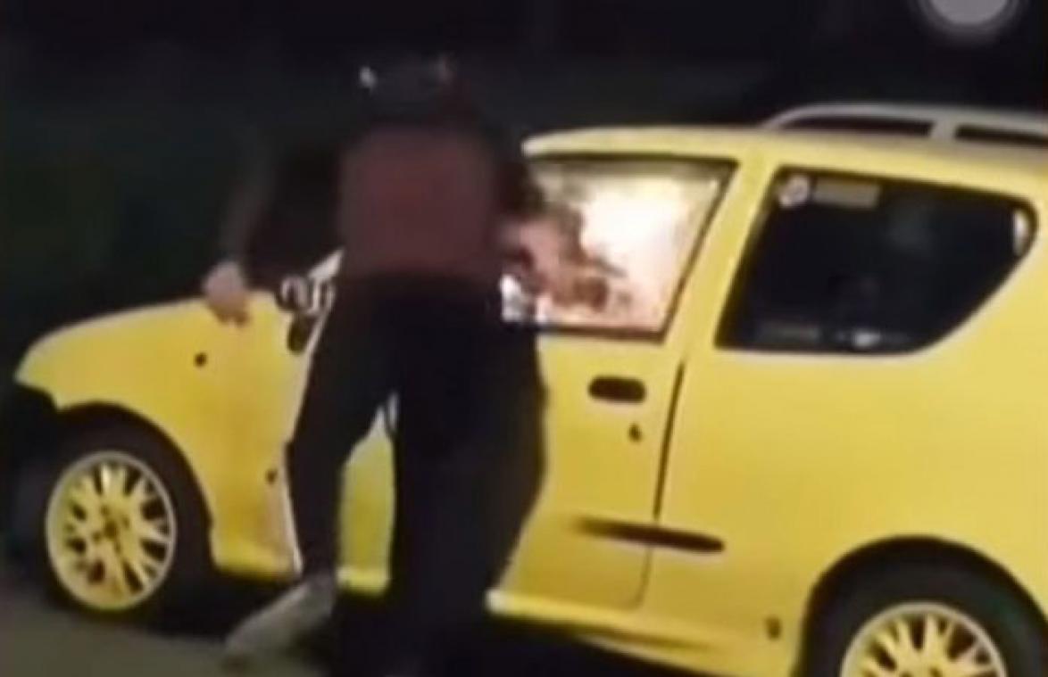 VIDEO. Vandalen steken auto in brand. Eigenaar is er kapot van.