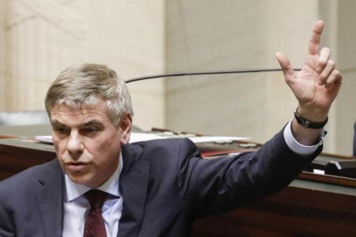 Vlaams Belang start campagnetour met Antwerpse kandidaten