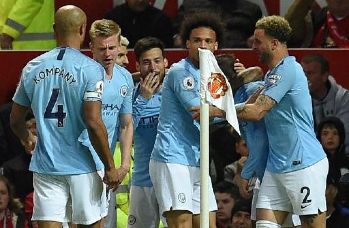 Belgen in het buitenland - City pakt leiding na winst in Manchester Derby