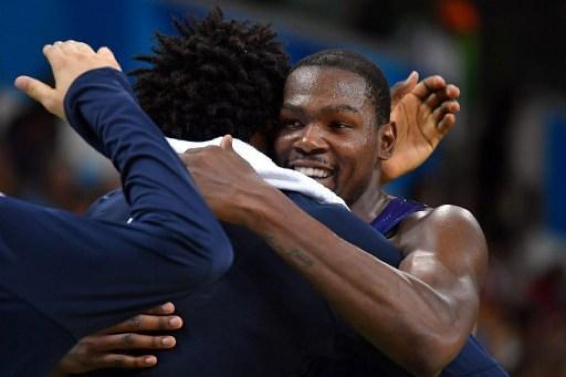 NBA - Onhoudbare Kevin Durant leidt kampioen Golden State naar volgende ronde in play-offs