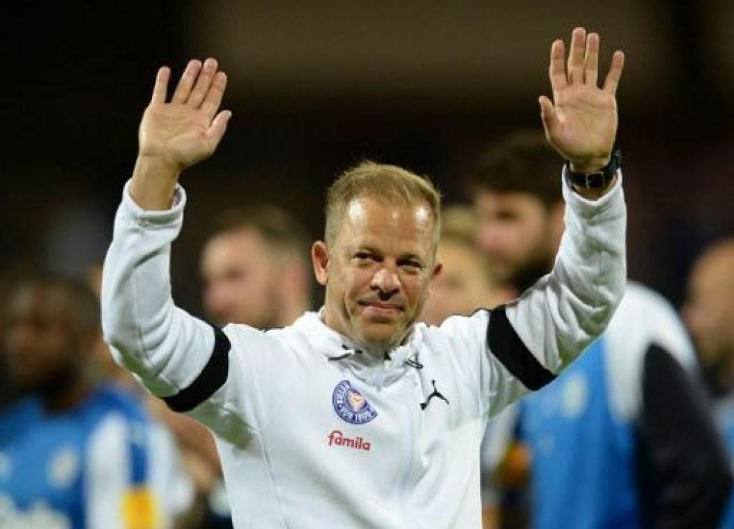 Koploper in tweede Bundesliga ontslaat coach