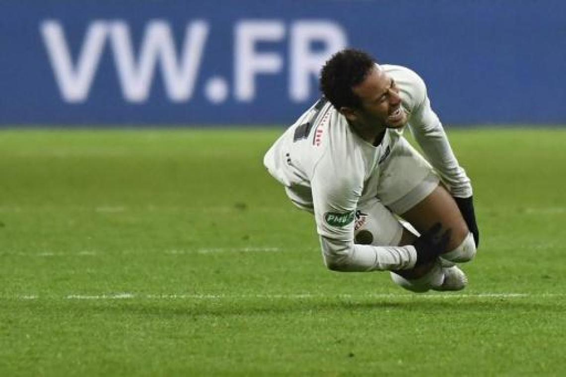 Neymar erkent zijn fout na slag in het gezicht van supporter