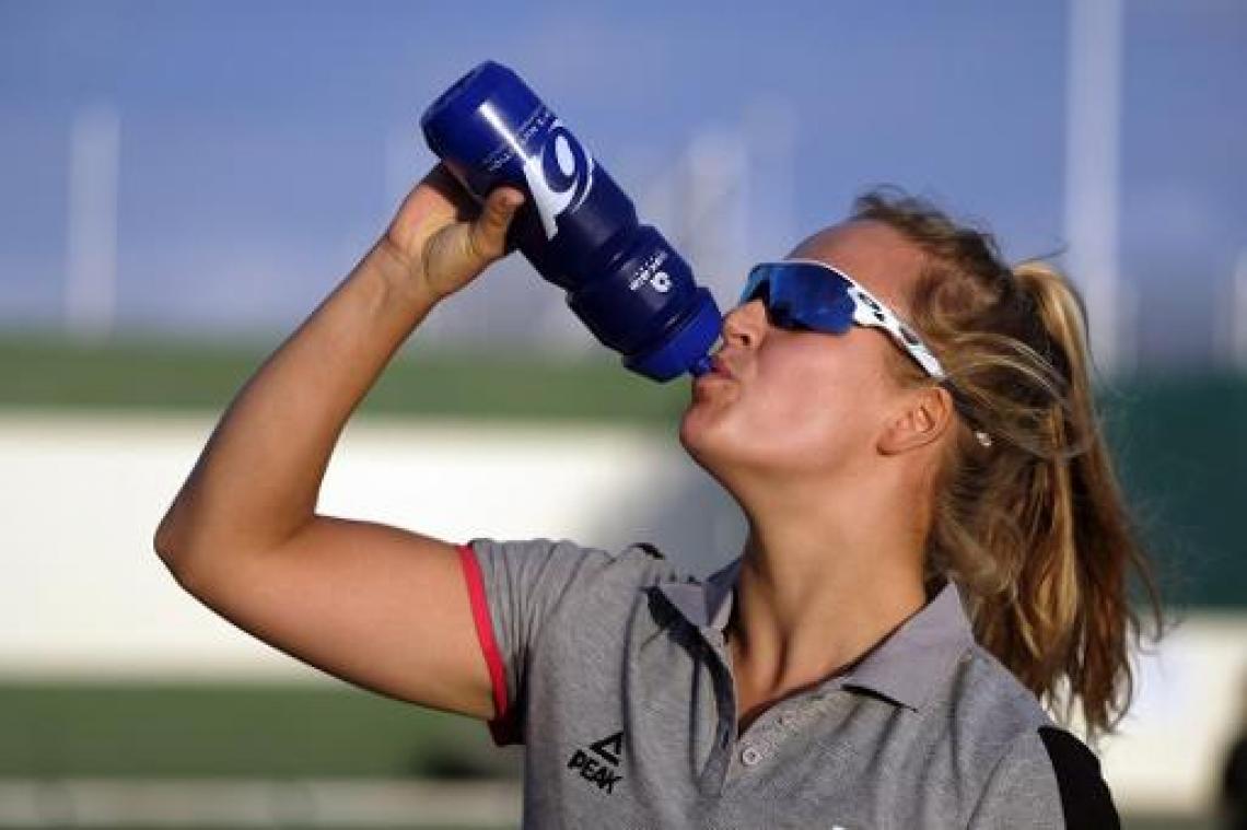 Emma Plasschaert is achtste na vier regatta's