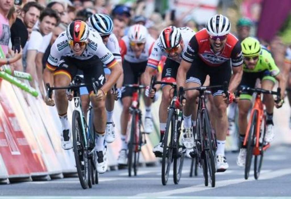 Eschborn-Frankfurt - Pascal Ackermann blijft John Degenkolb en Alexander Kristoff voor in massasprint