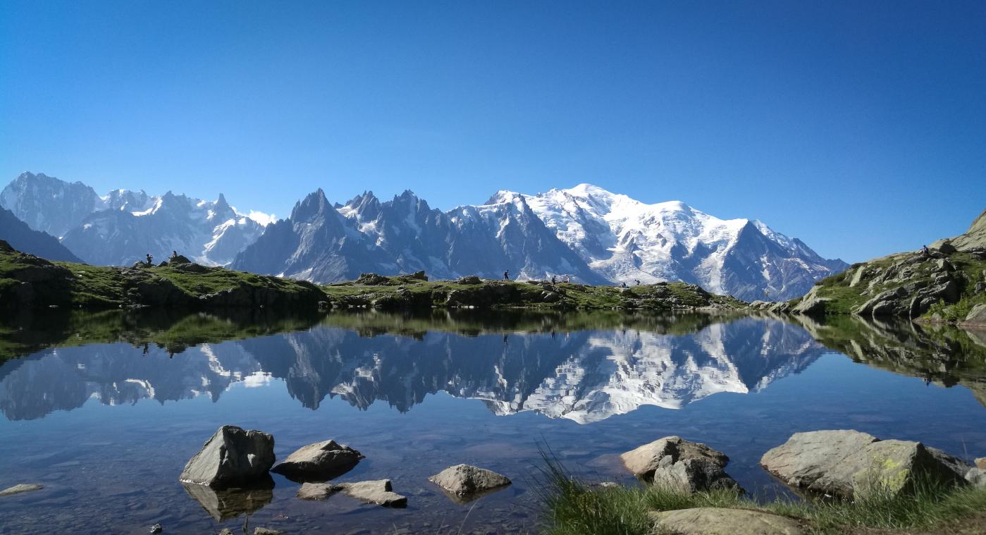 CHECK-IN. Een zomer in de Franse Alpen zonder je moe te maken