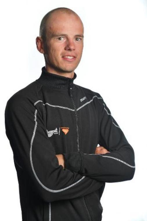 Jesper Asselman blijft peloton nipt voor