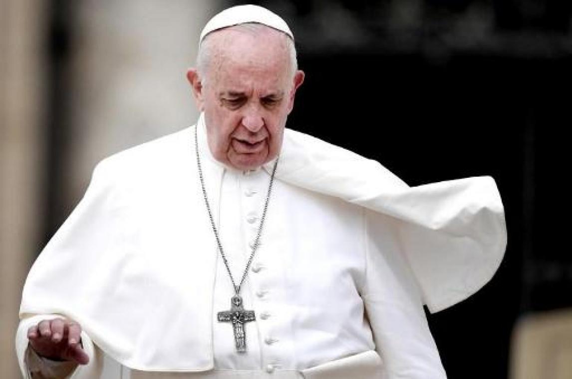 Groep conservatieve katholieken dreigt met afzetting paus Franciscus