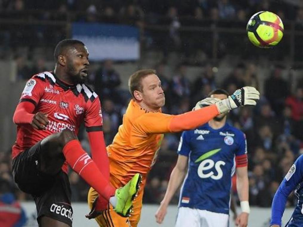 Belgen in het buitenland - Matz Sels pakt met Straatsburg puntje tegen Marseille