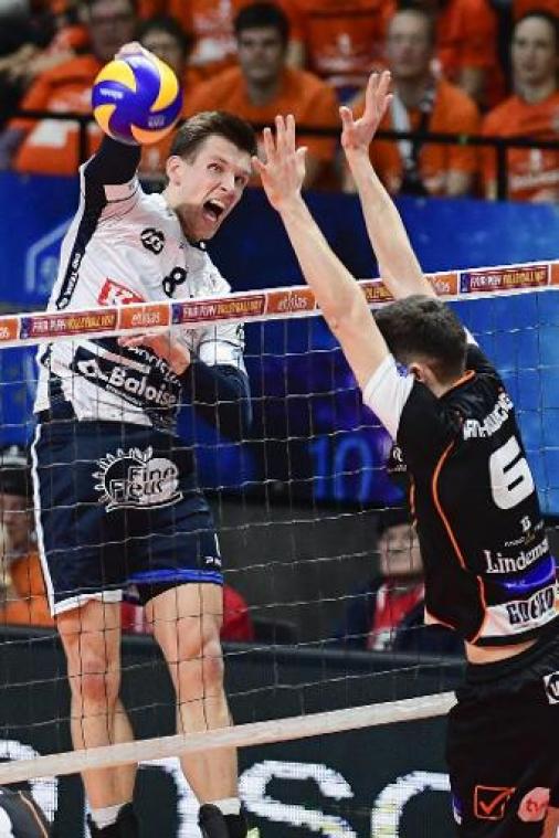 Volleyproms - Matthijs Verhanneman en Nina Coolman verkozen tot Speler en Speelster van het Jaar