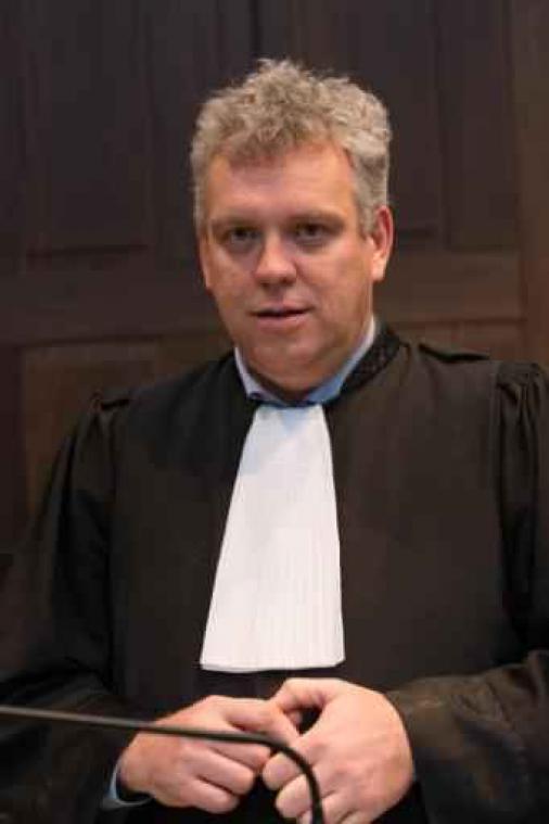Kasteelmoord: Pierre Serry kiest andere advocaat