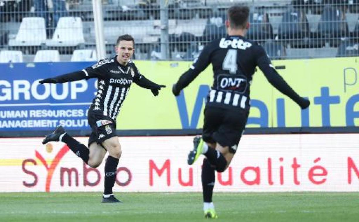 Jupiler Pro League - Charleroi neemt leidersplaats in Play-off IIA over van STVV