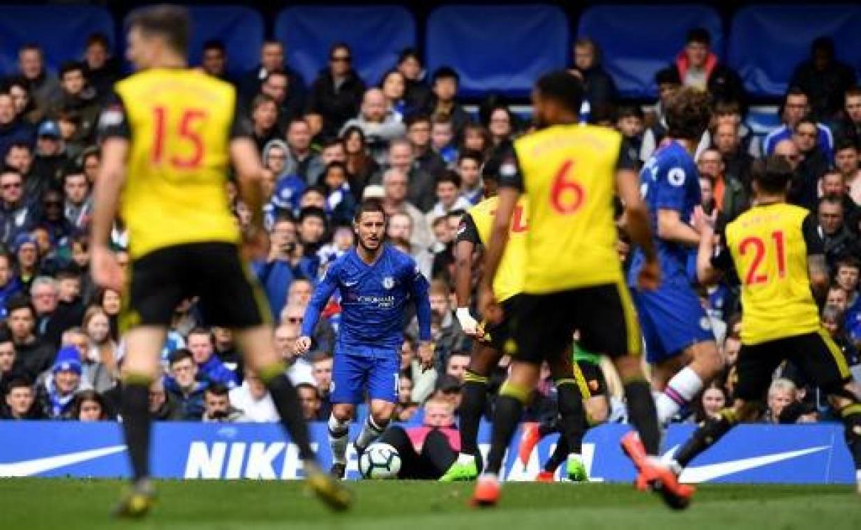 Eden Hazard geeft 2 assists, Isaac Mbenza scoort tegen Man. United dat naast CL grijpt