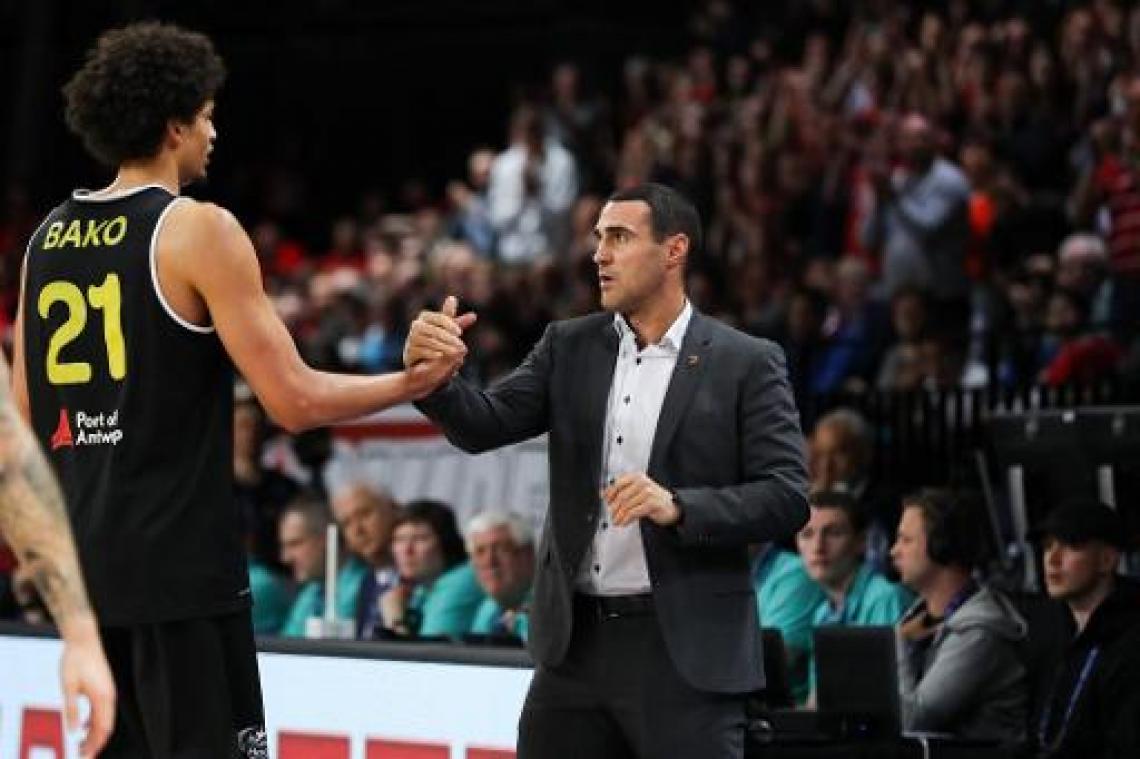 Champions League basket (m) - Antwerp-coach Roel Moors is trots op zijn spelers: "Vandaag ons ware gelaat laten zien"