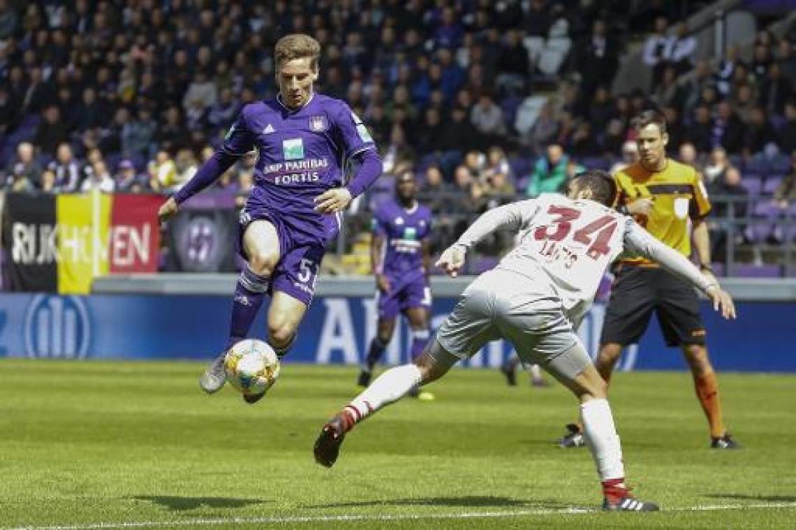 Doelpunt van Verschaeren in Clasico had afgekeurd moeten worden wegens handspel