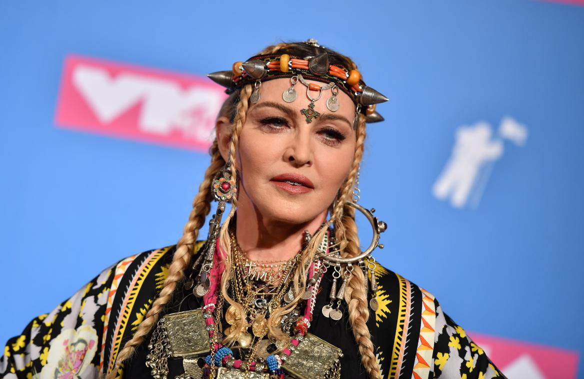 Madonna verdedigt Michael Jackson: "Hij is onschuldig"