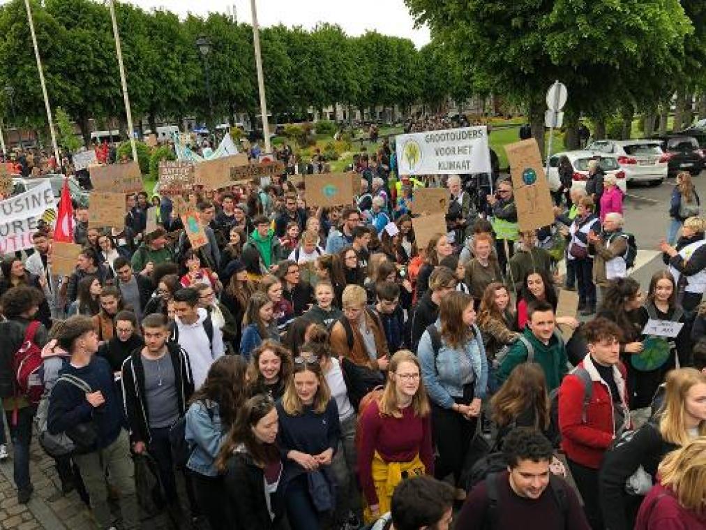 Tweehonderd klimaatspijbelaars voor de 18de keer op de afspraak in Brussel
