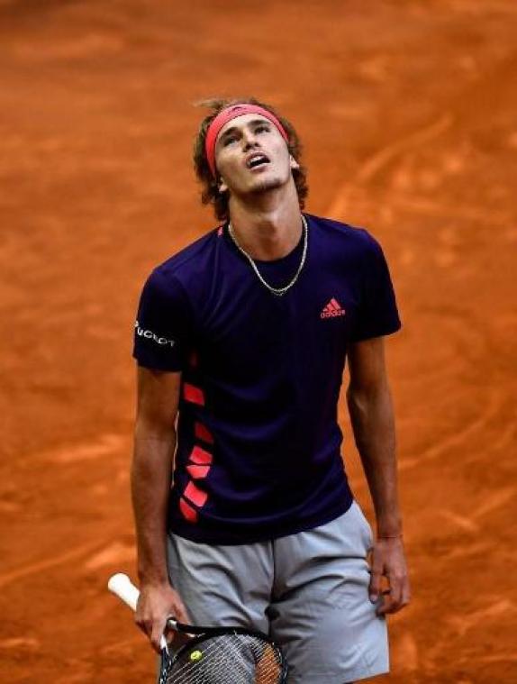 ATP Madrid - Stefanos Tsitsipas voorbij titelverdediger Zverev naar halve finales