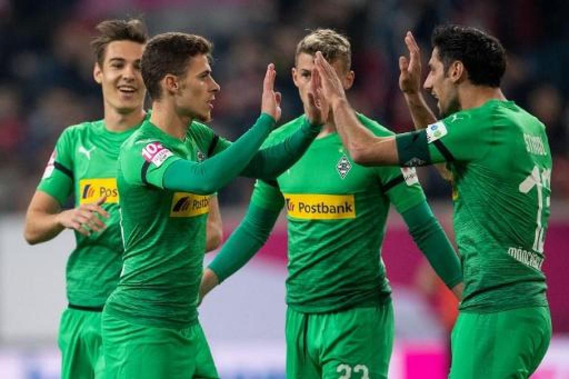 Belgen in het buitenland - Mönchengladbach doet dankzij ruime zege bij Nürnberg volop mee voor Champions League