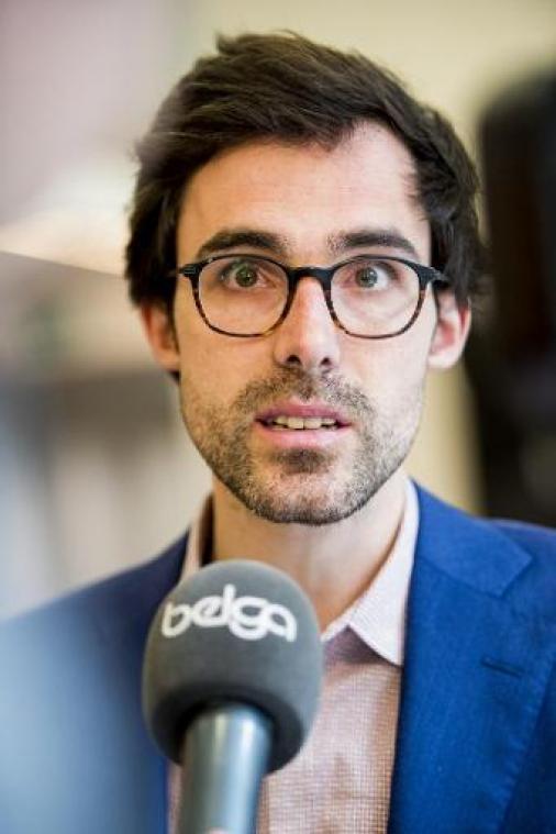 Calvo dringt bij Michel aan op duidelijkheid over grondwet