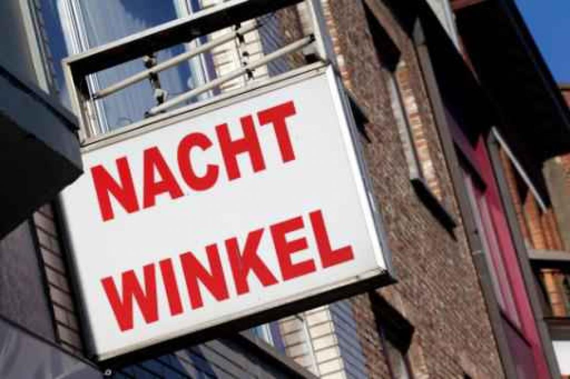 Nachtwinkelier in levensgevaar na overval