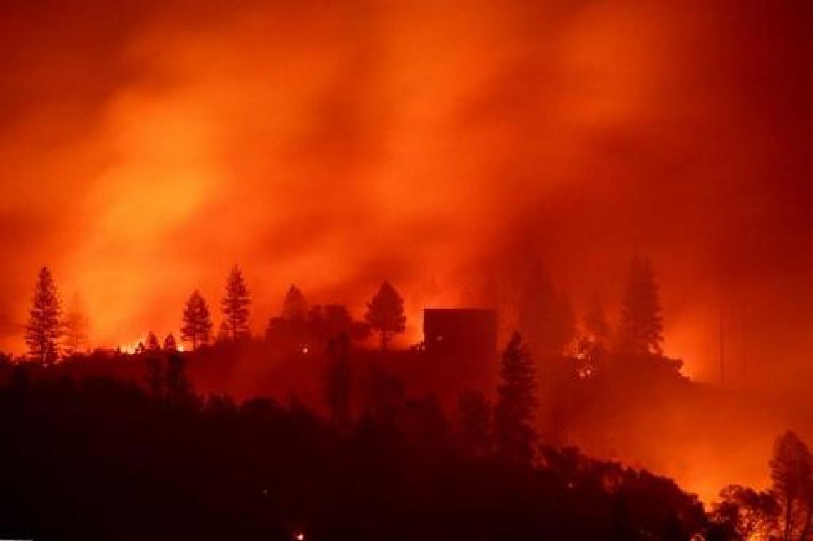 Defecte stroomkabels verantwoordelijk voor zware bosbrand in Californië