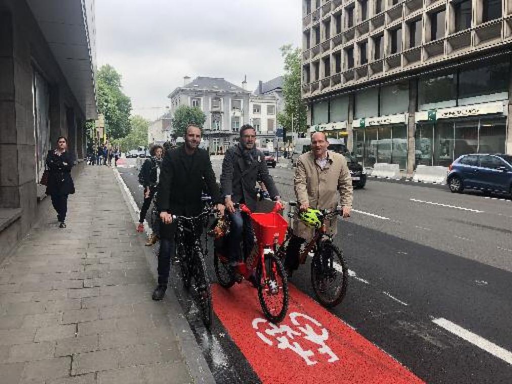 Fietspaden op de Brusselse Belliardstraat zijn volledig af