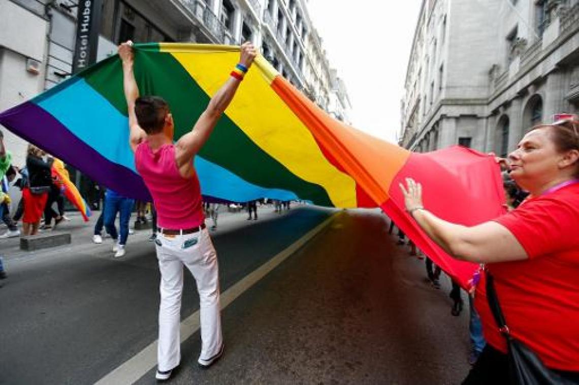 Pride Parade - Meer dan 100.000 mensen namen deel aan Pride Parade in teken van intersectionaliteit