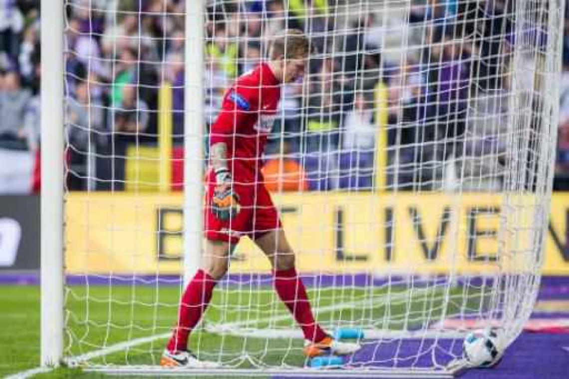 Jupiler Pro League - RSC Anderlecht beent AA Gent bij met 1-0 zege tegen Genk