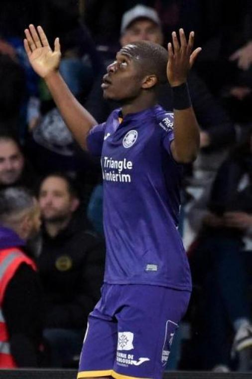 Belgen in het buitenland - Leya Iseka scoort voor Toulouse dat gered is ondanks verlies