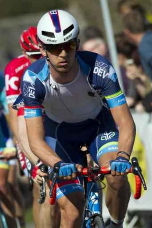 Ronde van Vlaanderen - Dimitri Claeys eert overleden ploegmaat Antoine Demoitie met knalprestatie