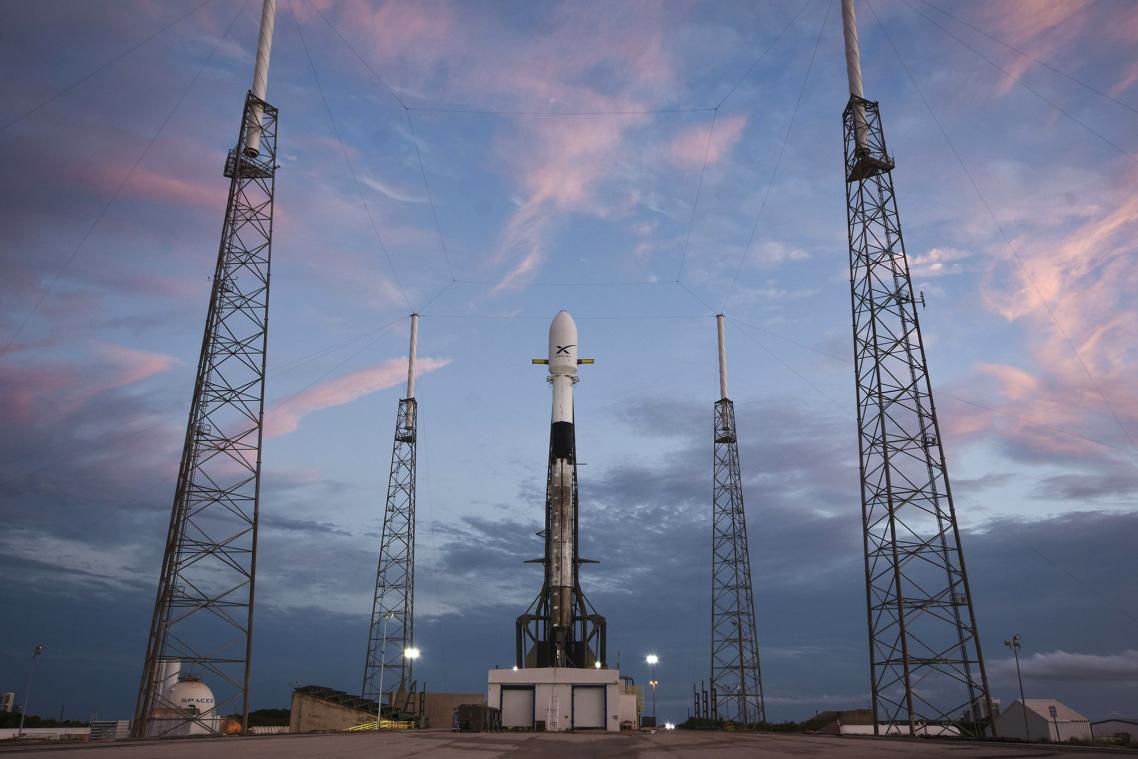 SpaceX schiet eerste satellieten voor snel internet de lucht in