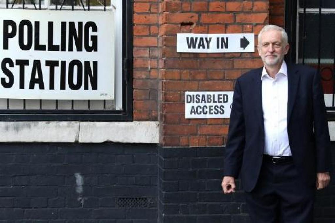 Ontslag May: Labour wil nieuwe verkiezingen, Farage hoopt dat Tories "lessen trekken"
