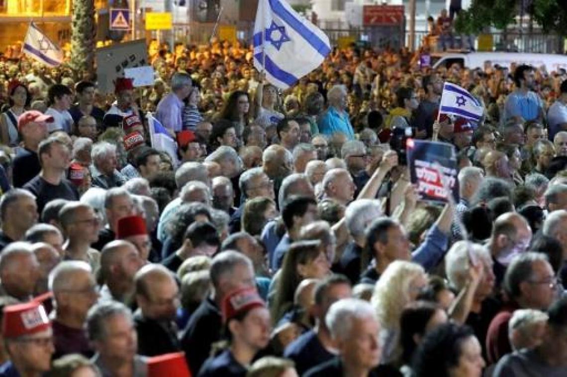 Duizenden Israëli's manifesteren tegen Netanyahu