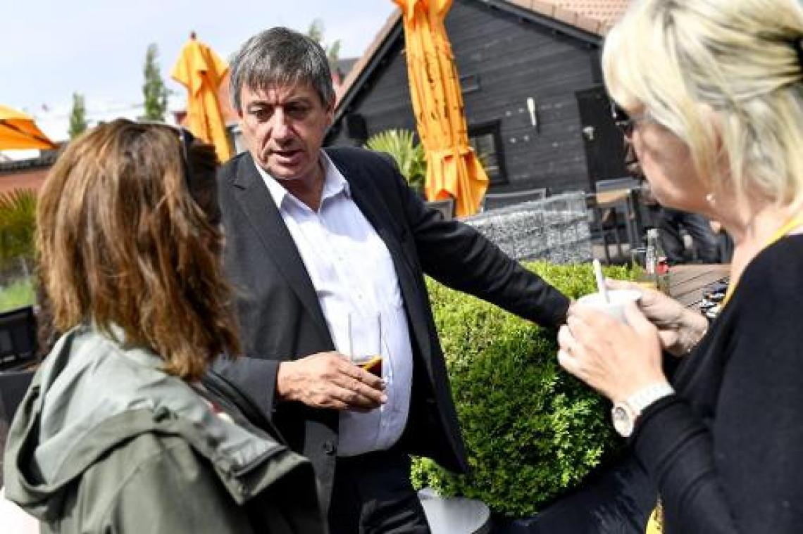 "Links in Wallonië en centrumrechts in Vlaanderen verzoenen 'hell of a job'"