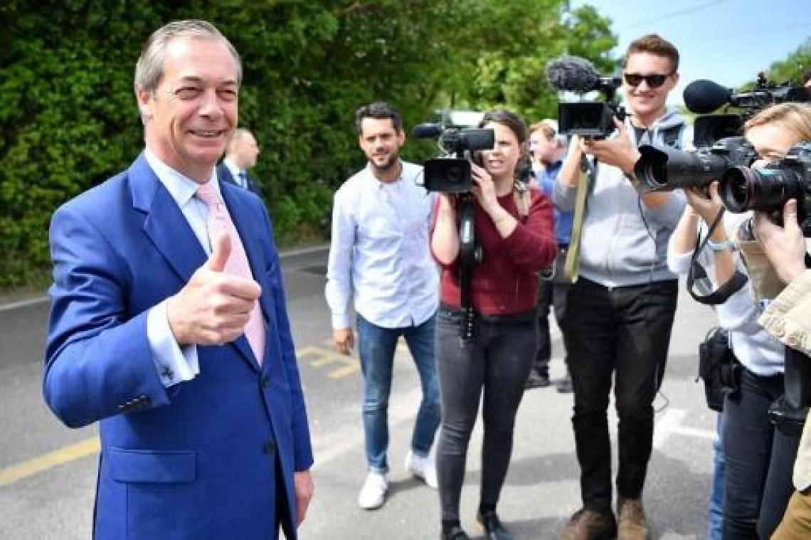Britse exitpoll voorspelt ruime overwinning voor Brexit Party