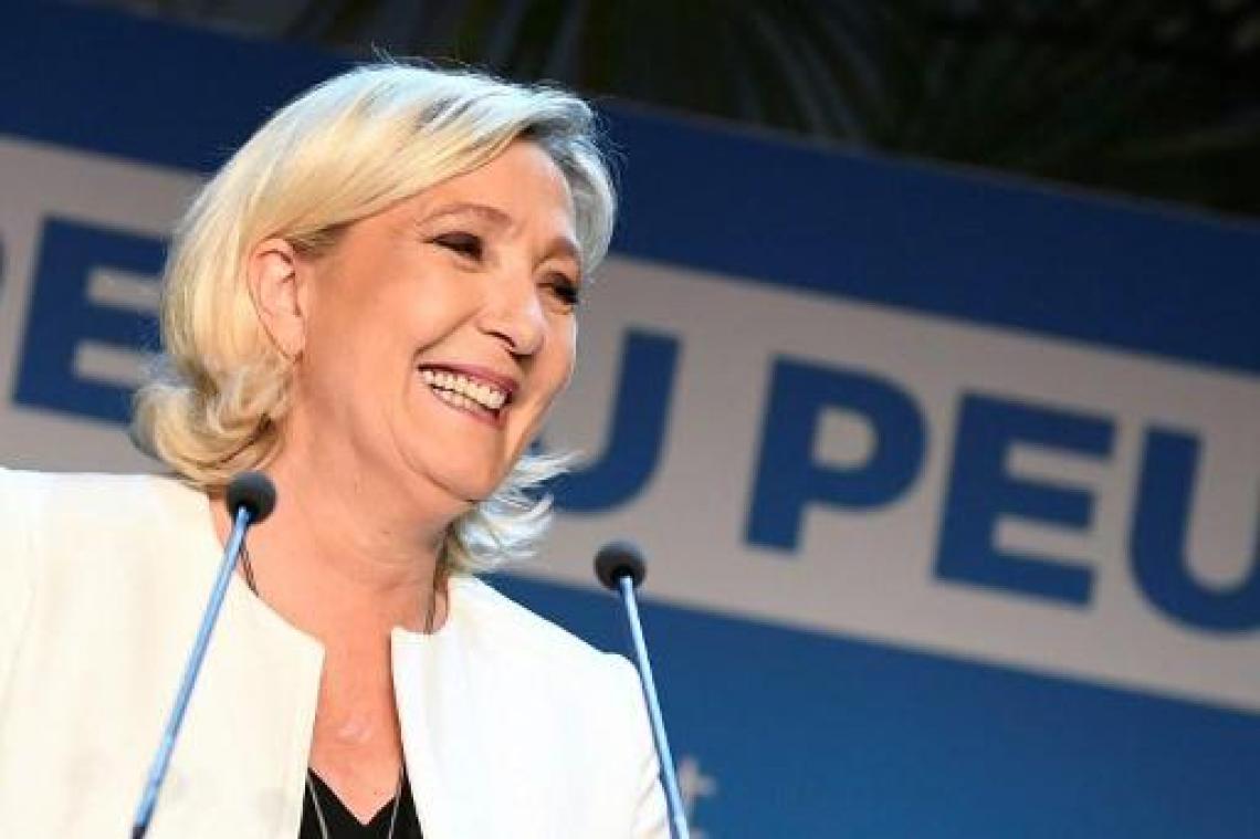 Rassemblement national van Le Pen verslaat partij van president Macron met 0,9 procent
