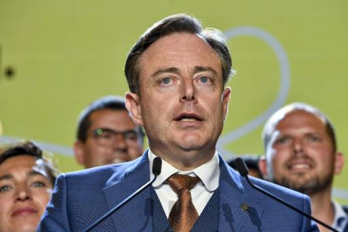 De Wever: "Als men verstand zou gebruiken, zou men confederale kaart op tafel leggen"