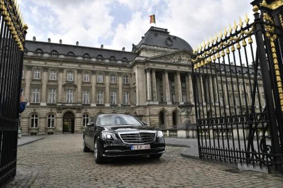 Koning Filip vat deze namiddag consultaties aan