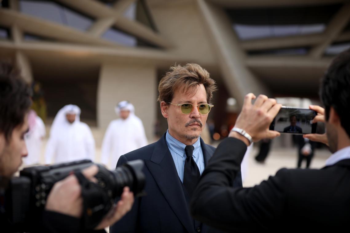Helena Bonham-Carter en co. helpen Johnny Depp op het goede spoor