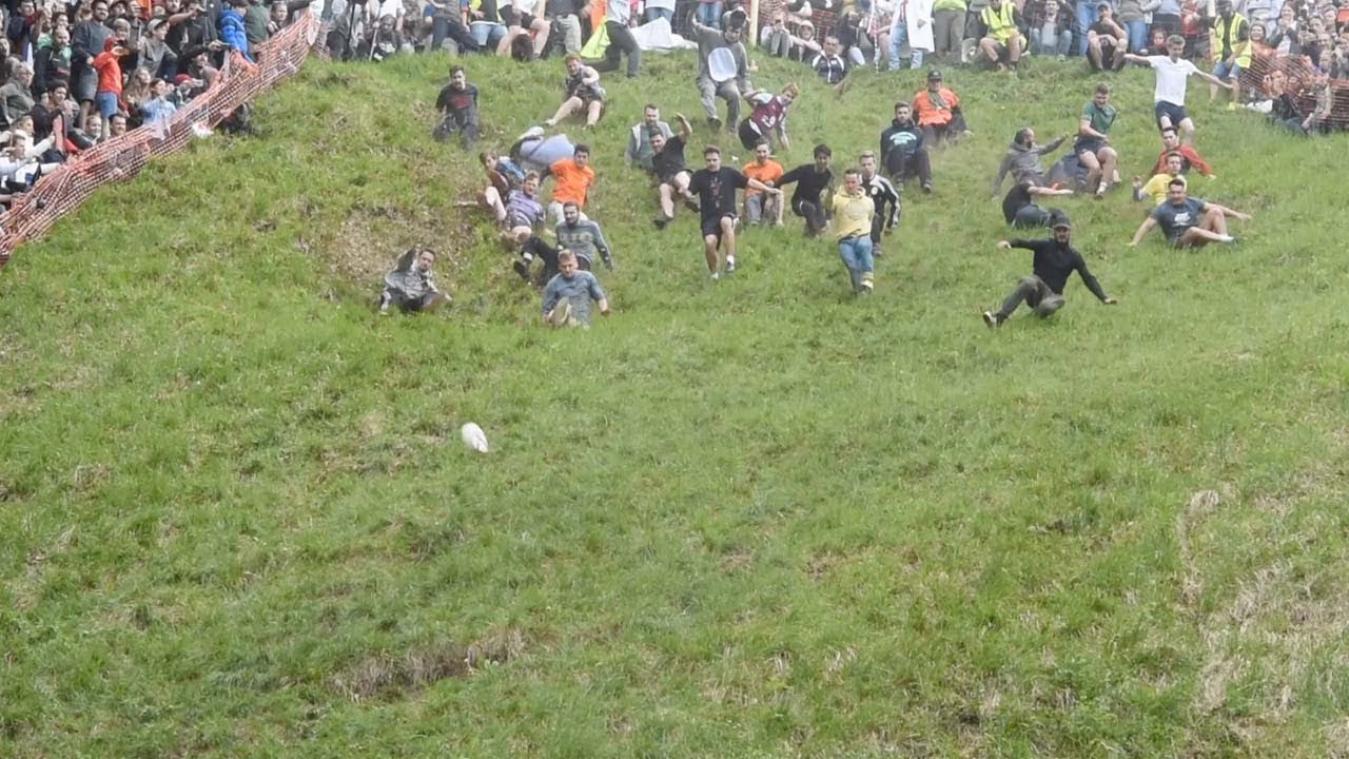 VIDEO. Beruchte kaasrolrace kroont nieuwe kampioen