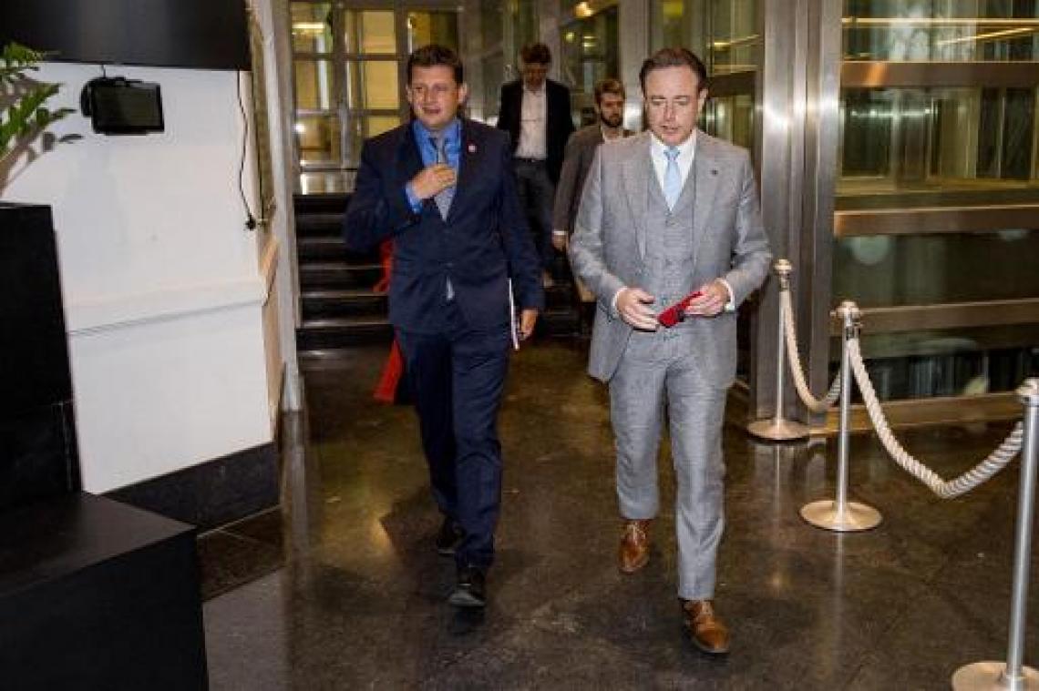 De Wever zet consultaties morgen verder