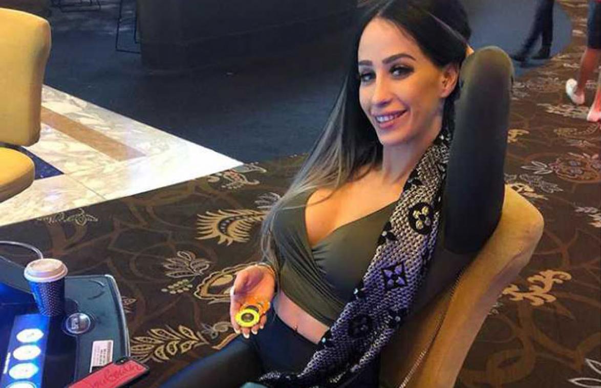 Vrouw wil 100.000 dollar inzamelen omdat ze niet aan een job geraakt