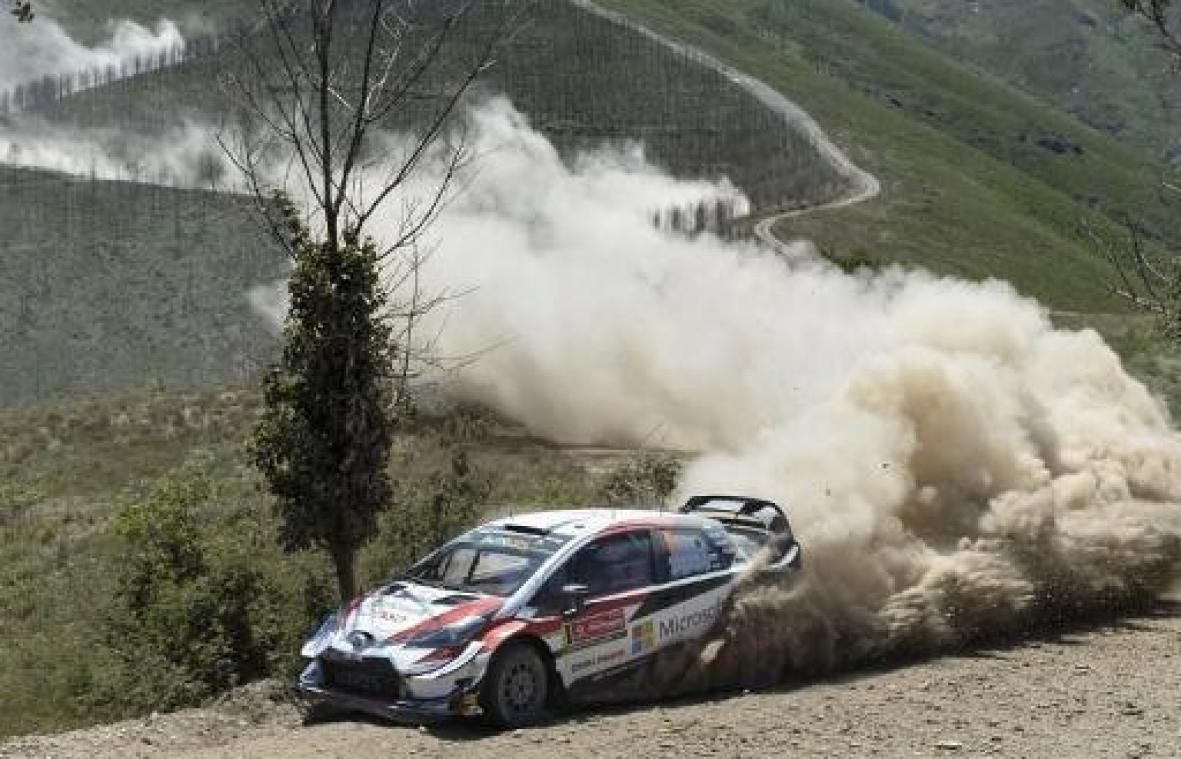 Tänak blijft leider, Neuville schuift op naar vierde plaats